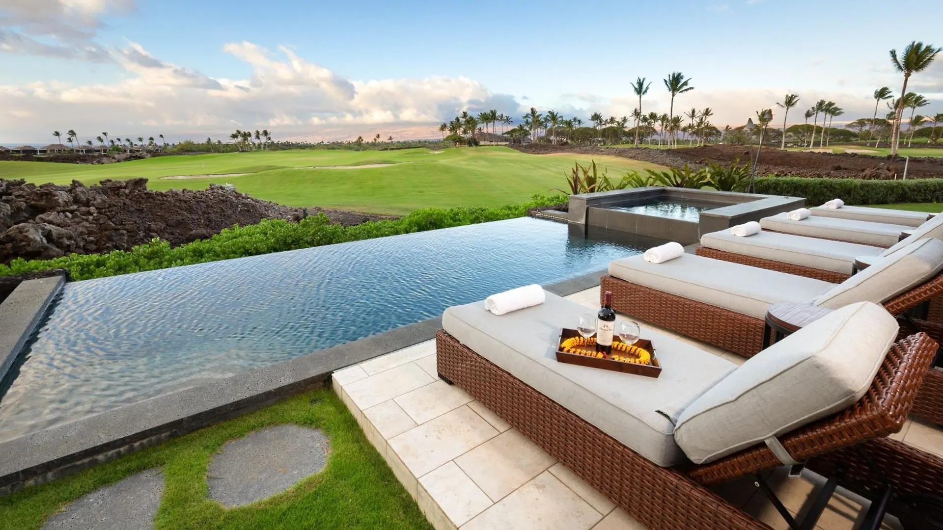 Holiday home Elegant Escape Elegant 4Br Laulea Home With Pool And Ocean View Waikoloa