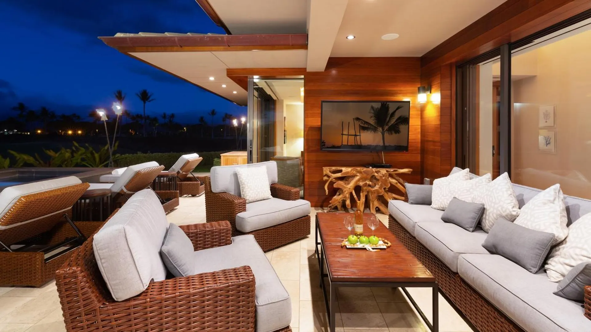 Holiday home Elegant Escape Elegant 4Br Laulea Home With Pool And Ocean View Waikoloa United States