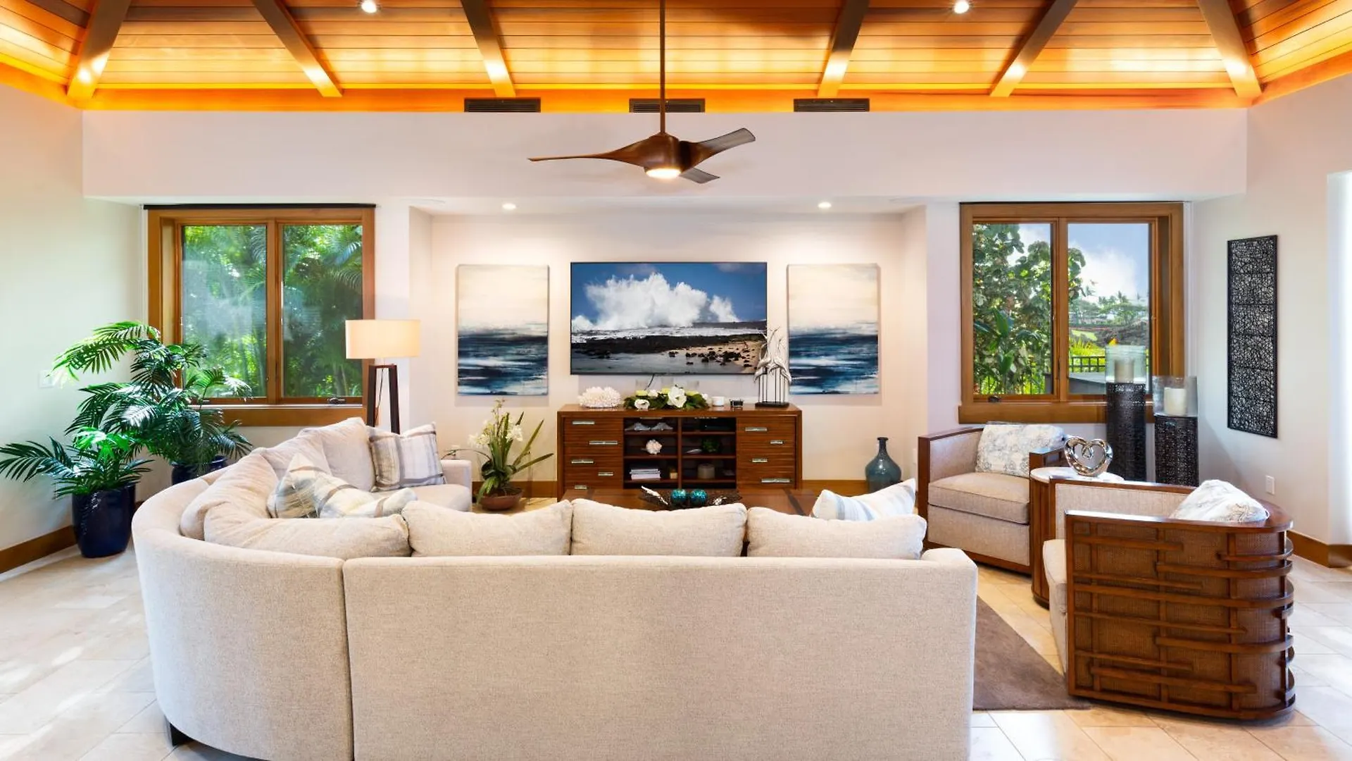 Holiday home Elegant Escape Elegant 4Br Laulea Home With Pool And Ocean View Waikoloa